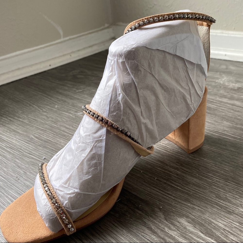 Loretta Heeled Sandal